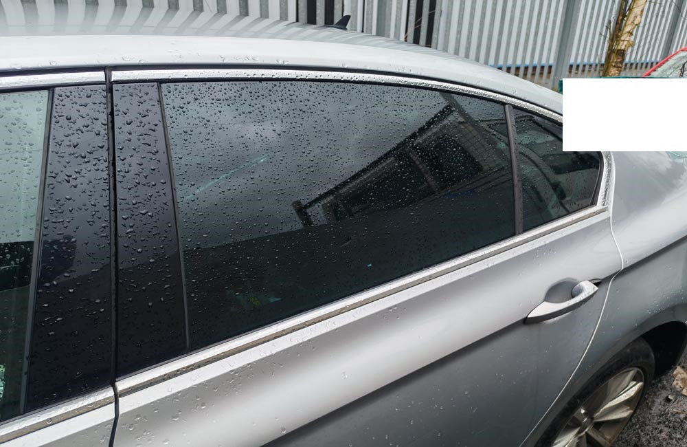 VW Passat SE Business TDI Bluemotion Door window glass passenger side rear